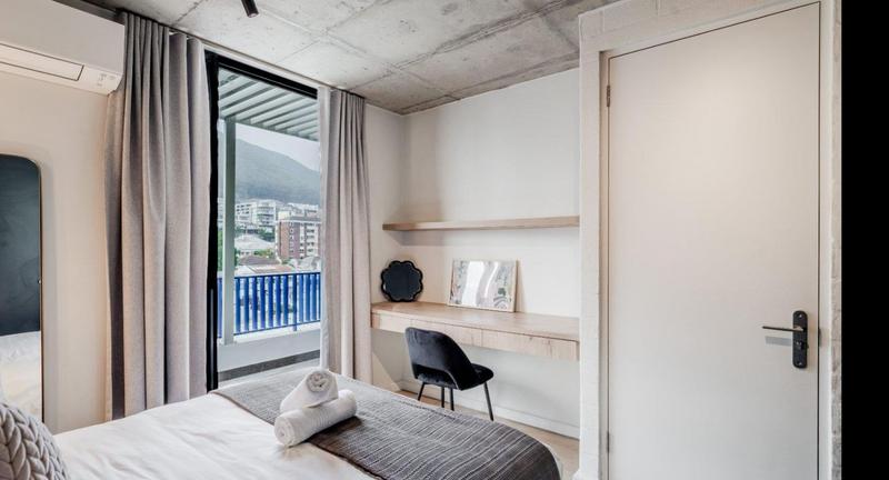 2 Bedroom Property for Sale in Sea Point Western Cape